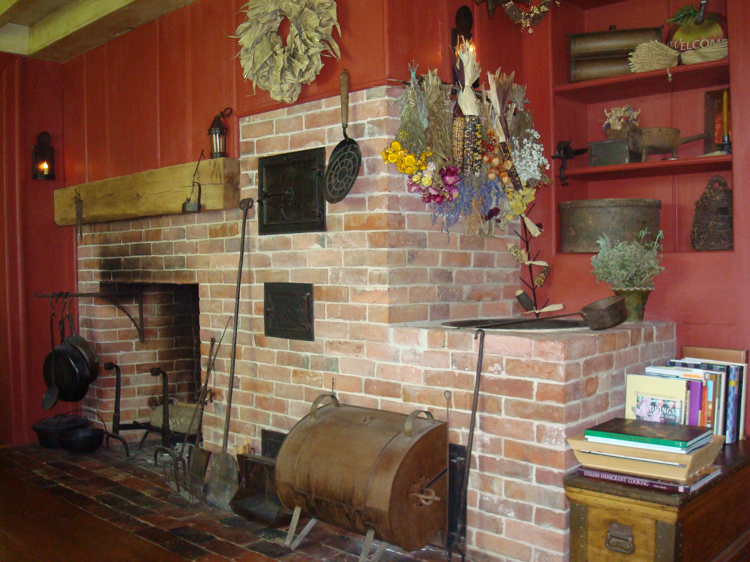 hearth-decorated-for-fall
