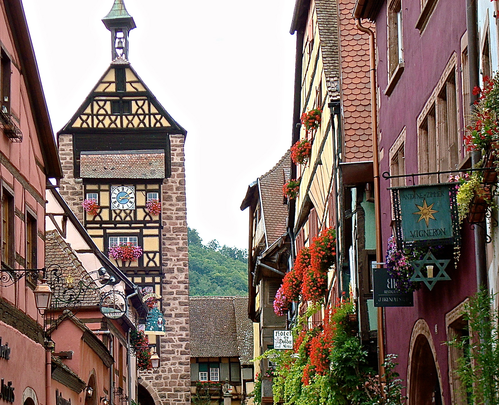 colorful-village-in-alsace