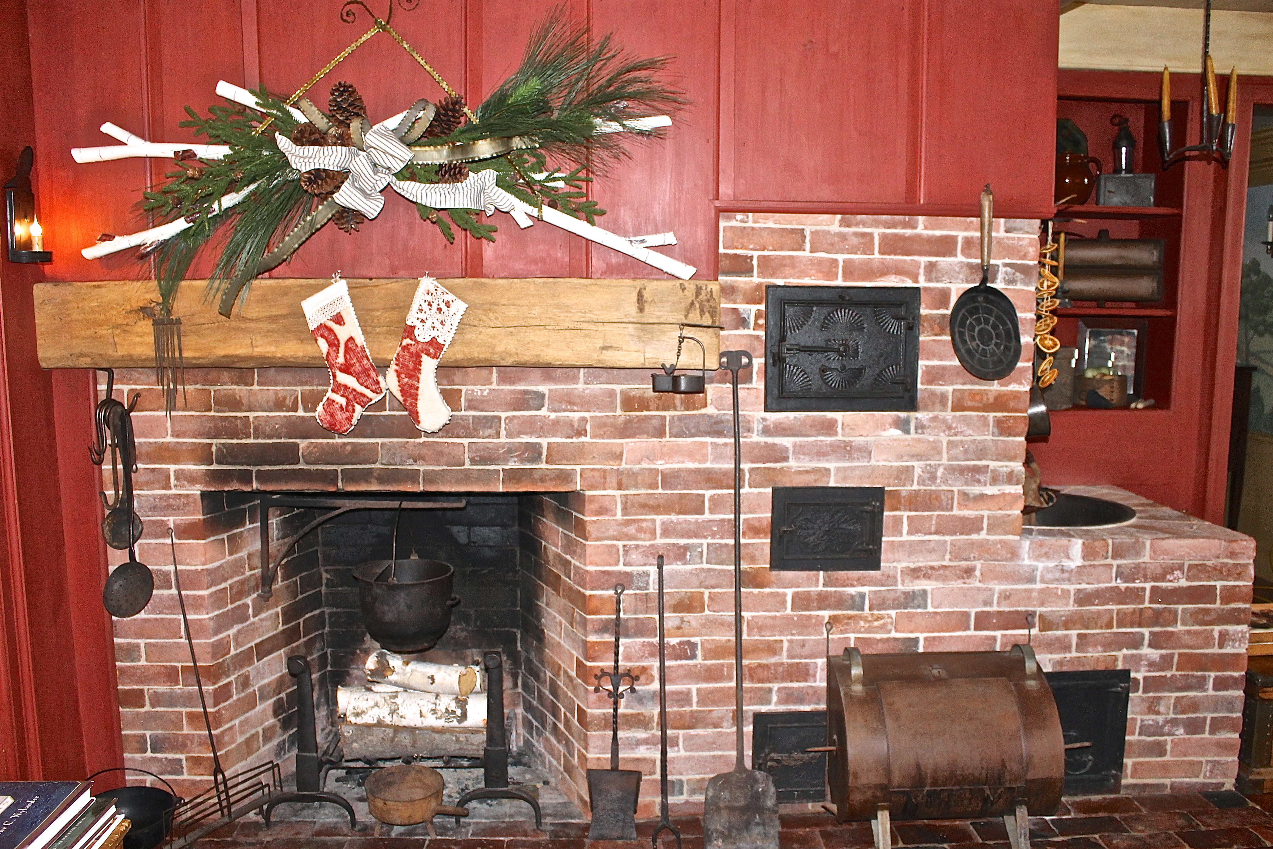 Can You Imagine Doing All Your Cooking In This Hearth
