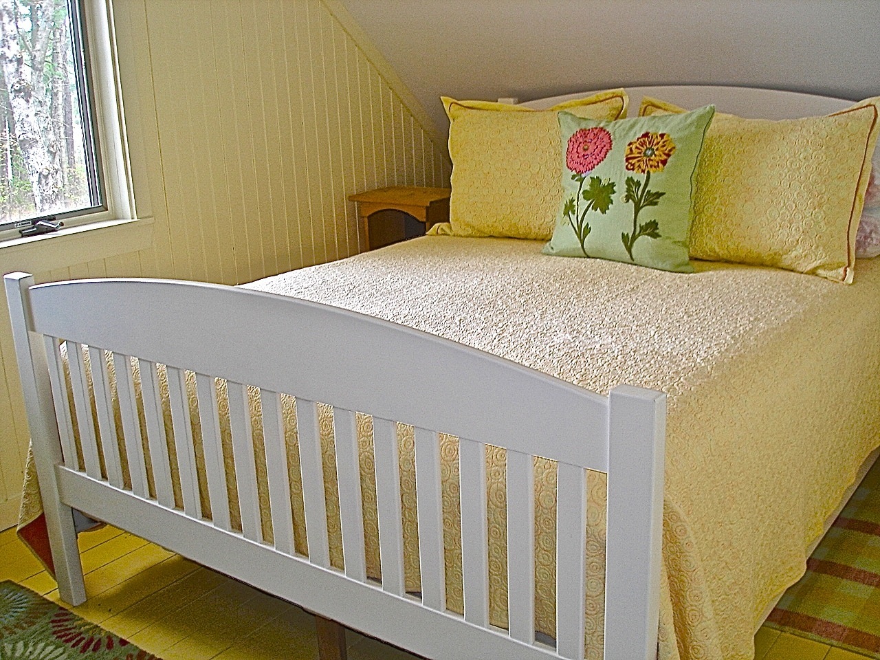 cottage guest bedroom
