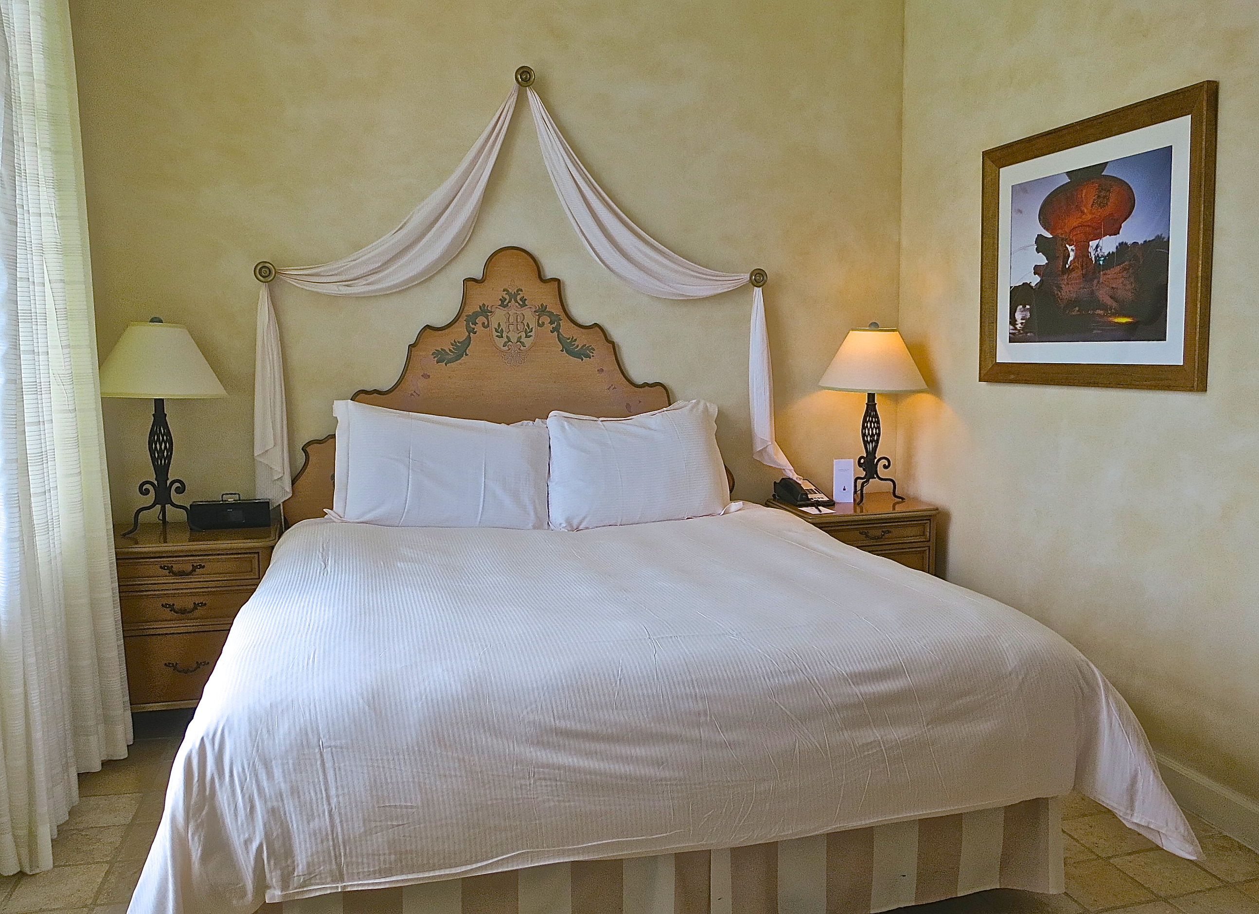 Biltmore Hotel Kingsize Bedroom