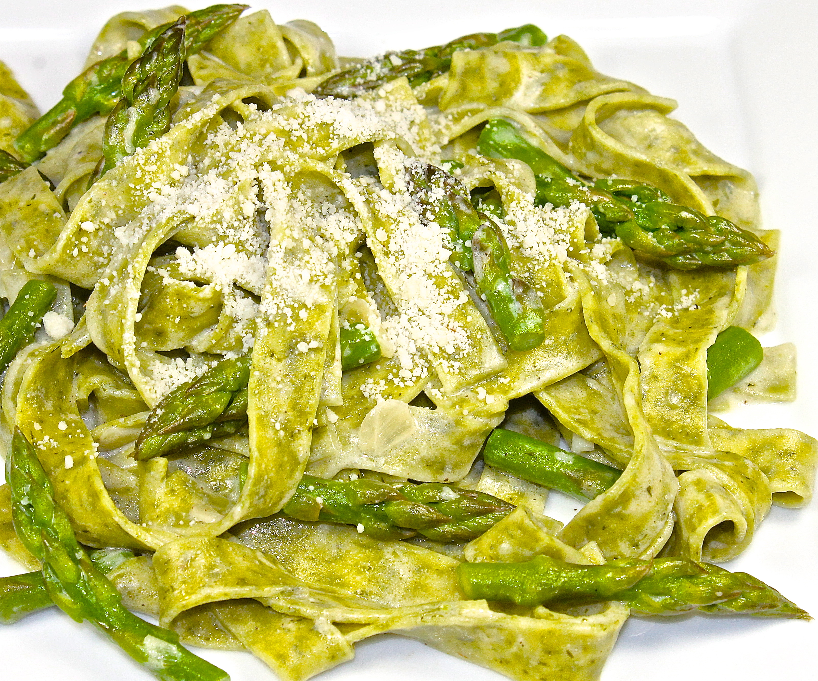 Wild Garlic Pasta In A Lemon Cream Sauce With Asparagus
