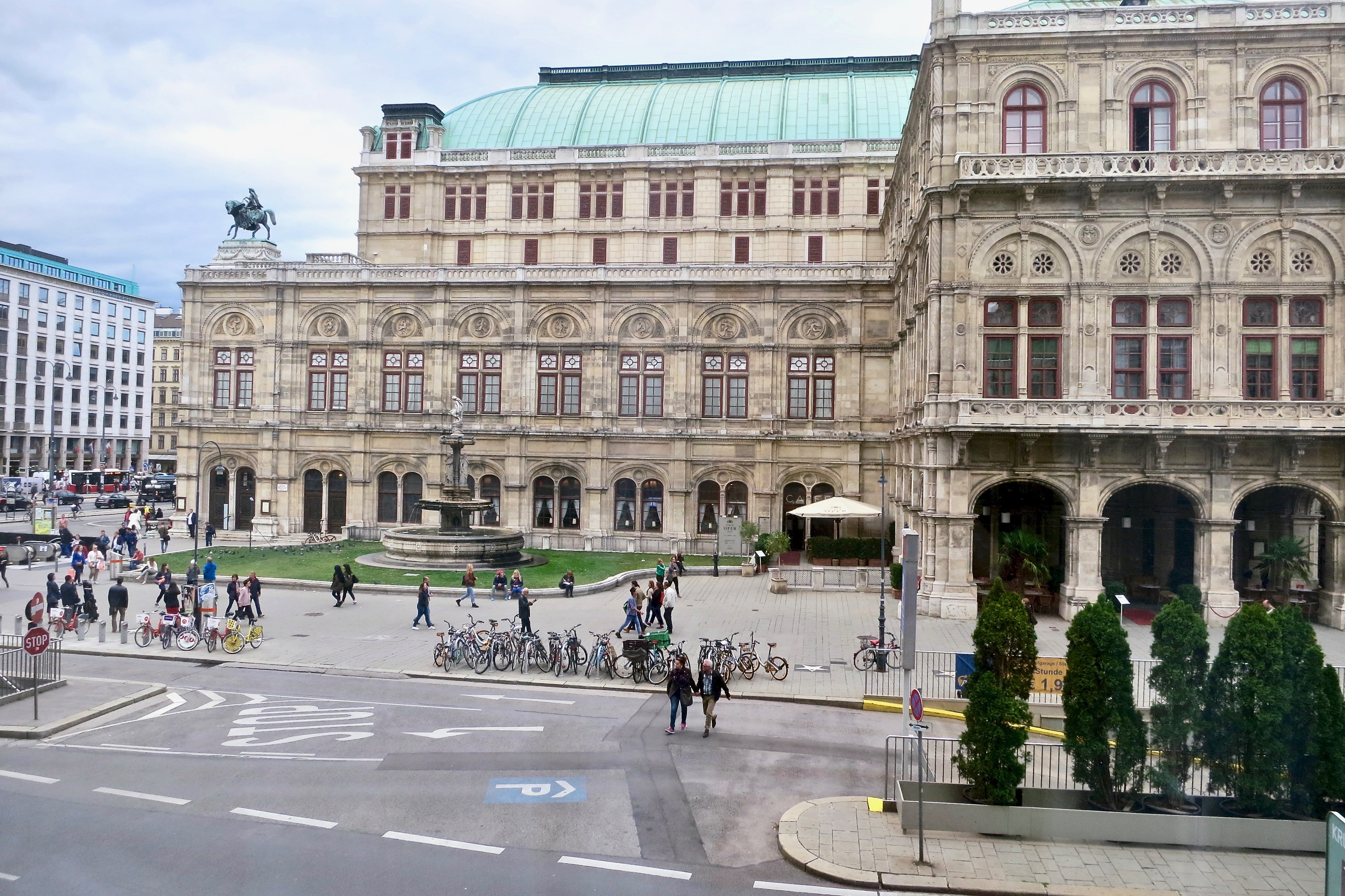Room-With-A-View-Of-The-Vienna-Opera House