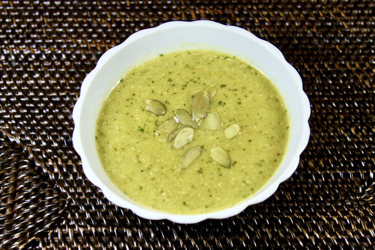 Mexican green mole sauce