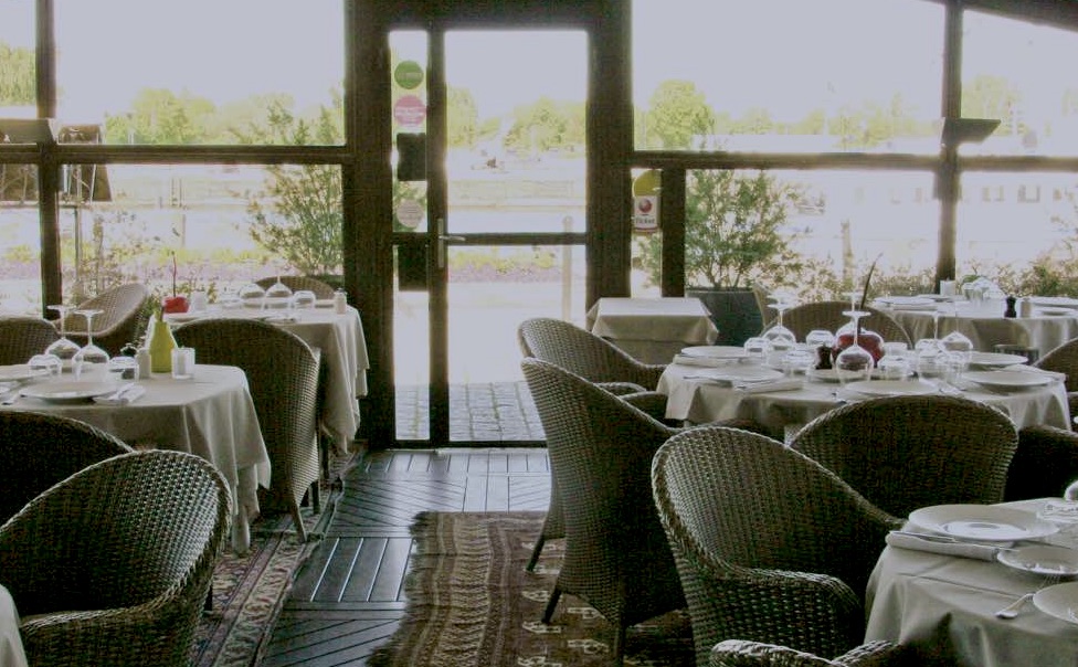 terrace at L'Absinthe