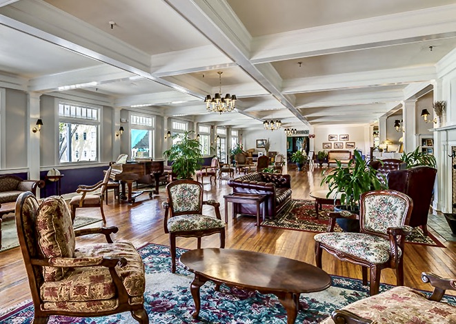 lakeside inn lobby