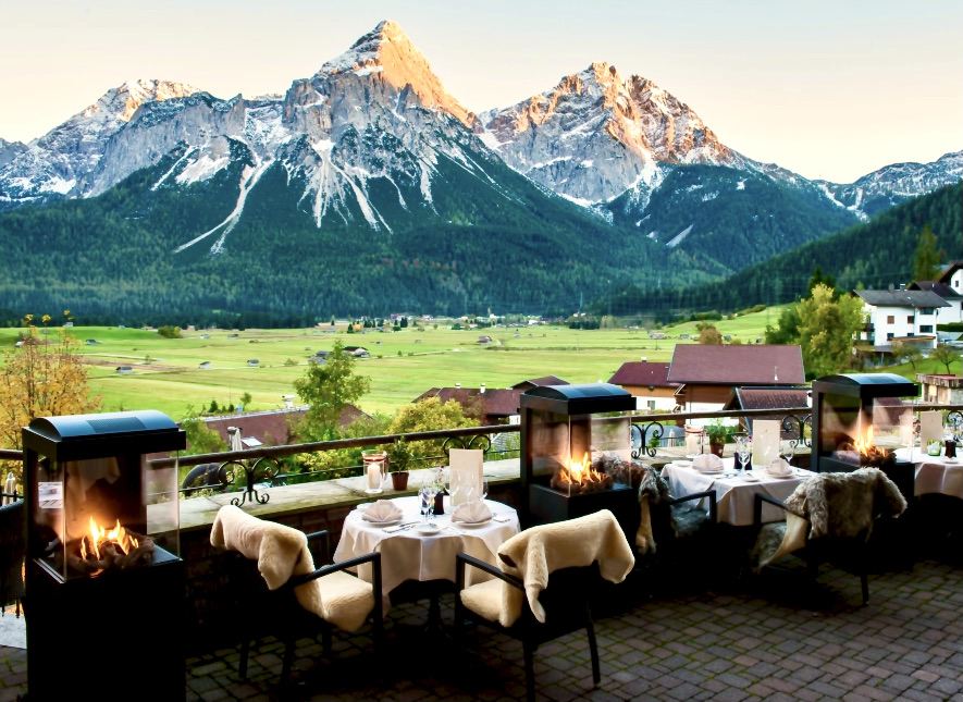autumn-evening-in-at-post-hotel-lermoos- austria