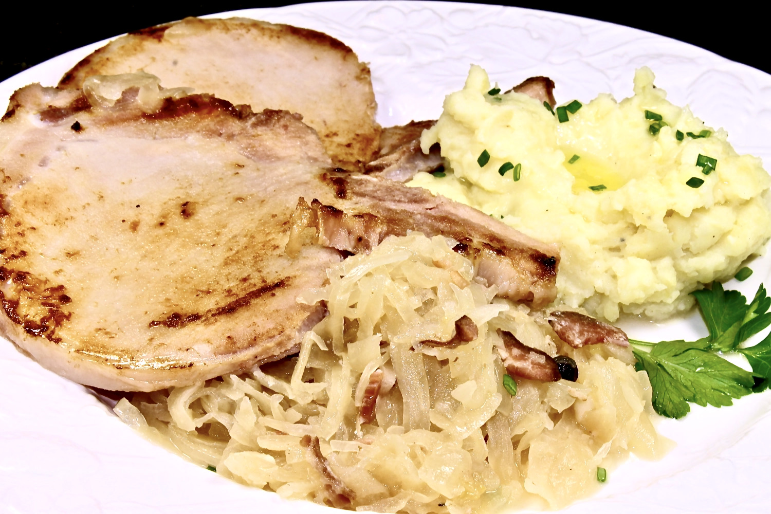 smoked pork chops with sauerkraut