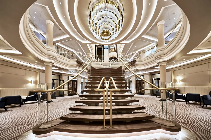splendor main staircase
