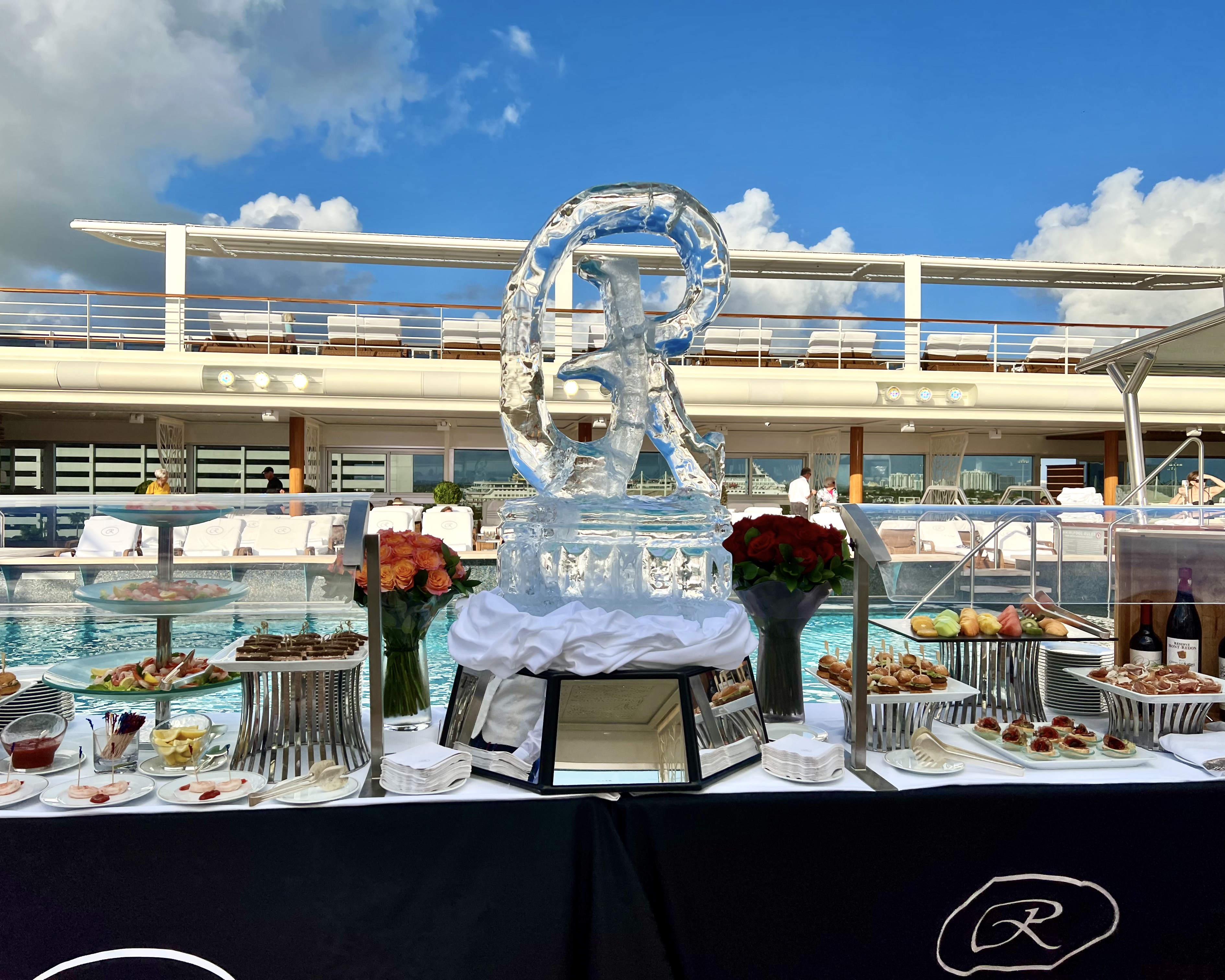 sail away deck party on the splendor