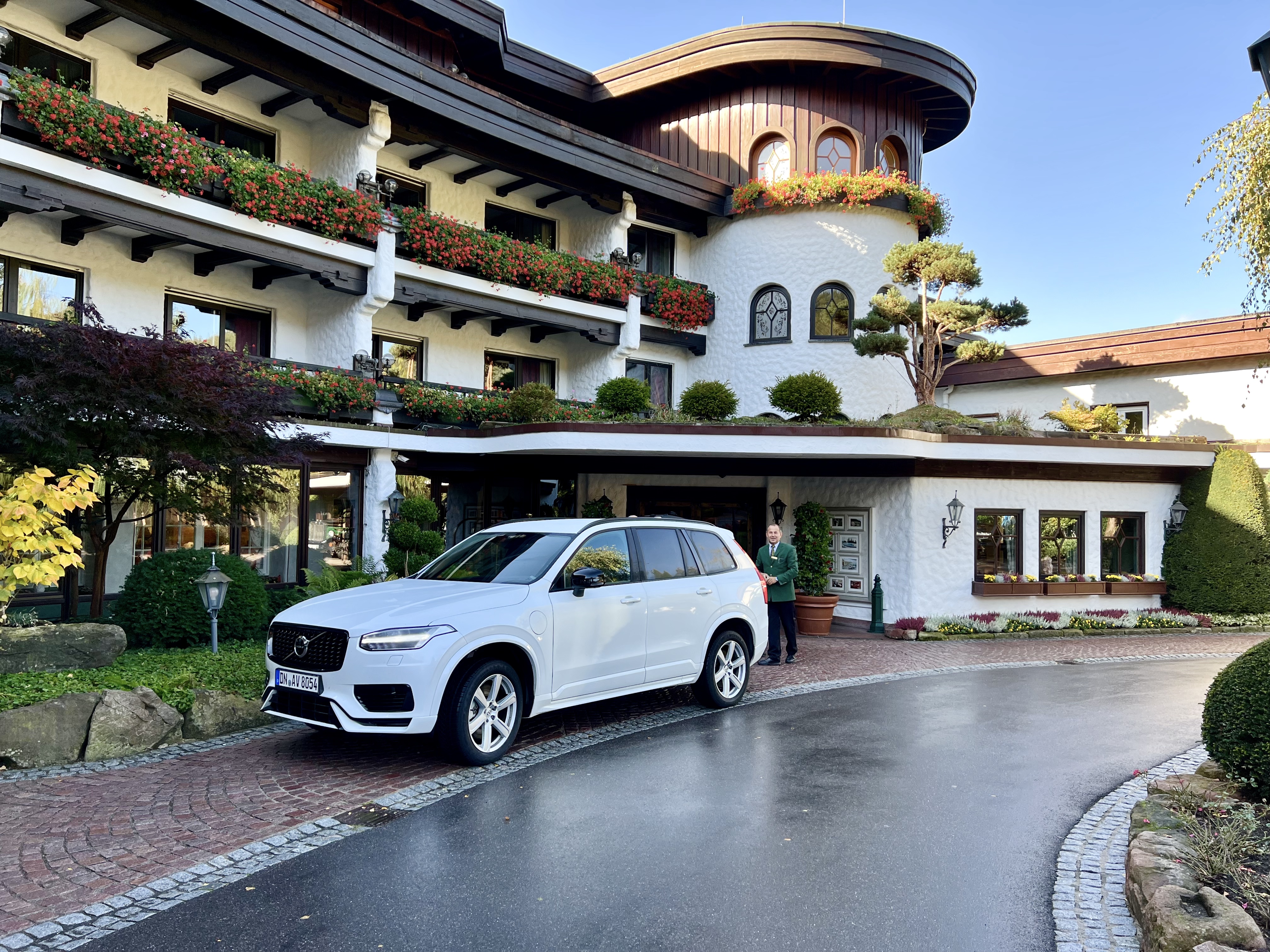 rental car waiting for our luggage to be unloaded in front of Hotel Bareiss in the Black Forest Of Germany