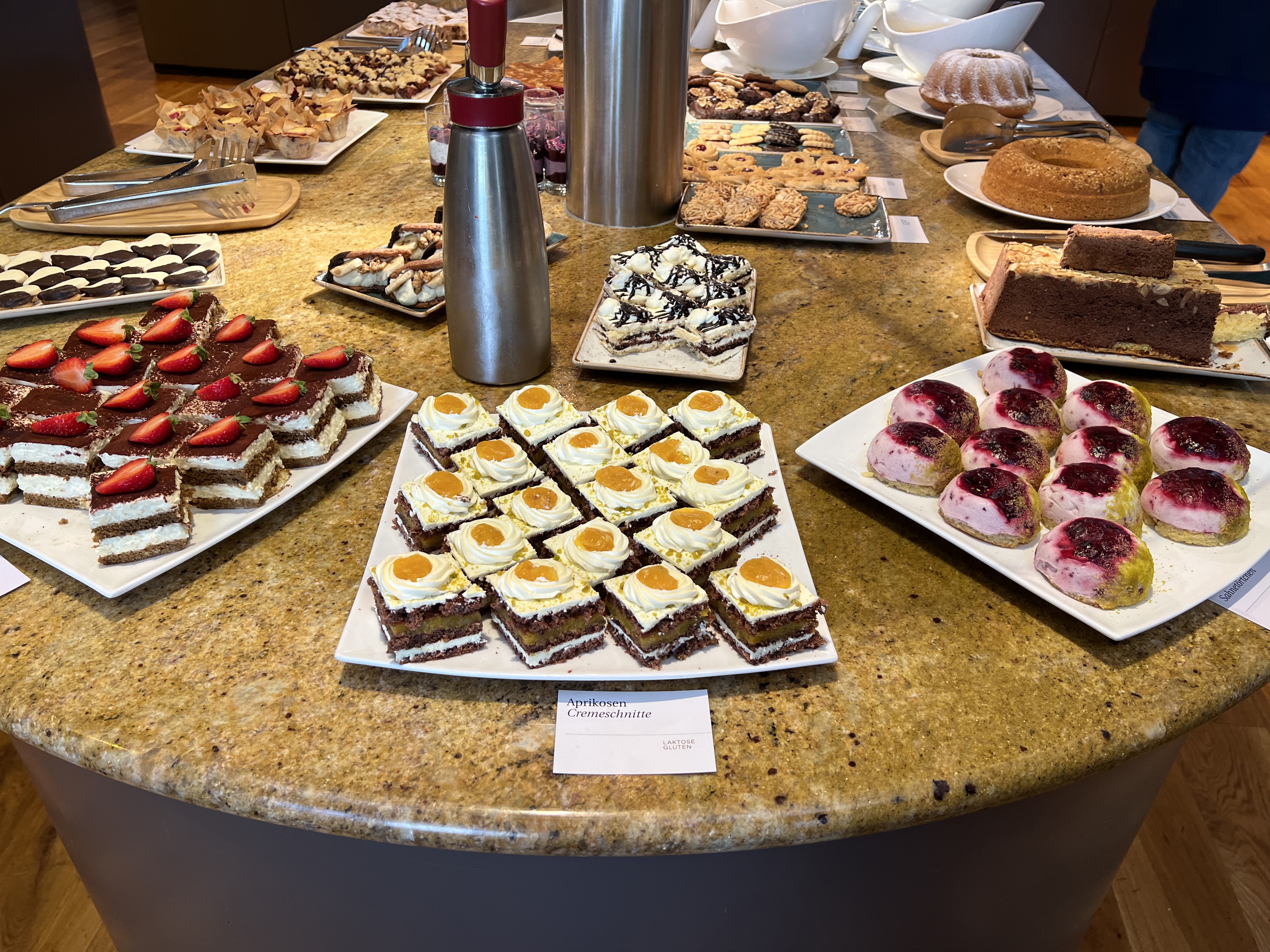 cakes and pastries at das kranzbach