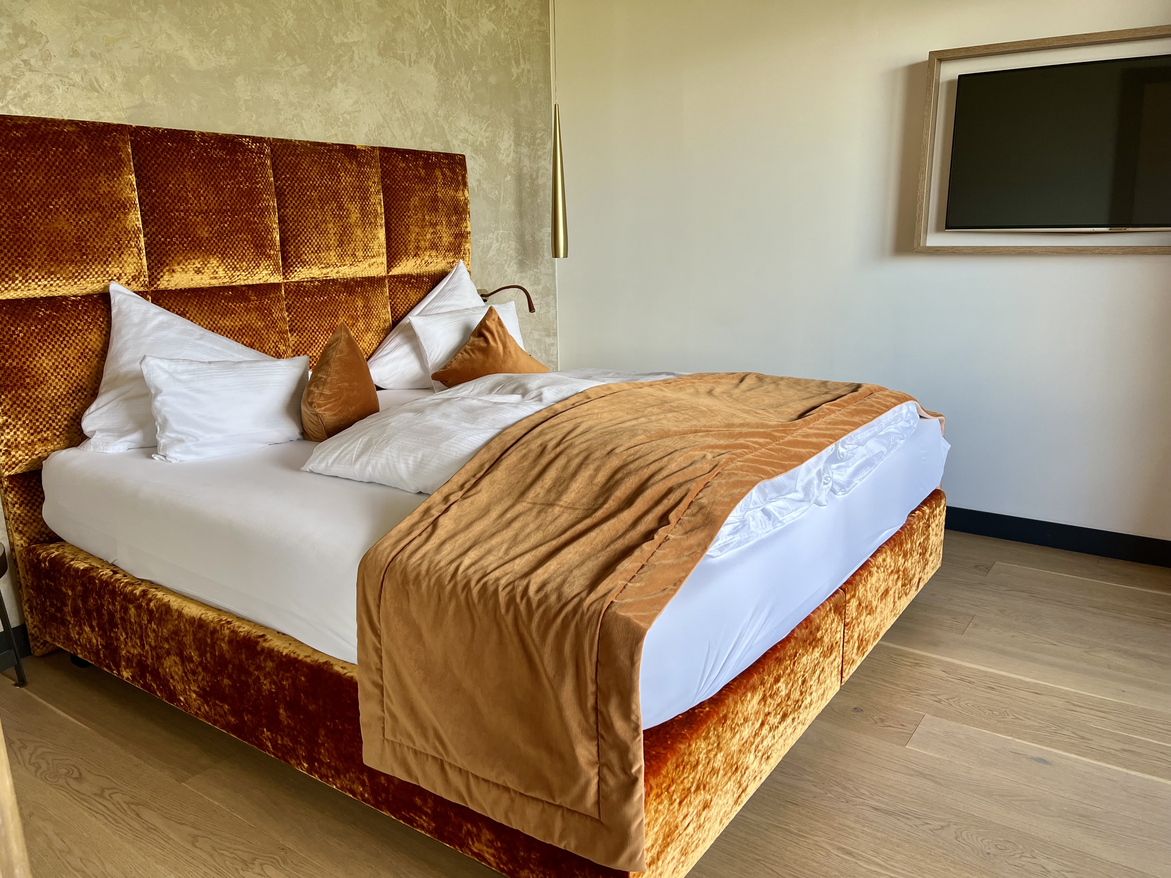 separate bedroom in suite