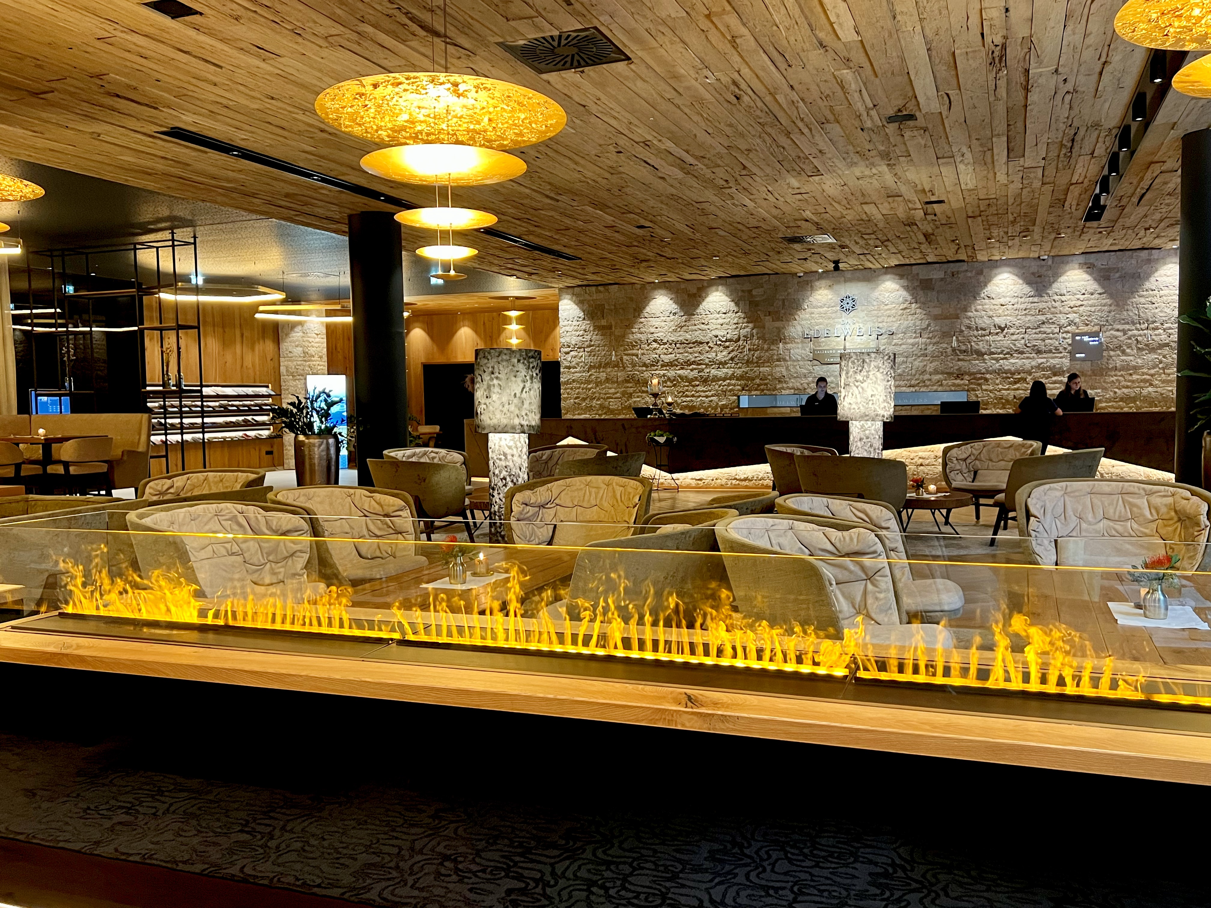 alpine-lounge-das-edelweiss