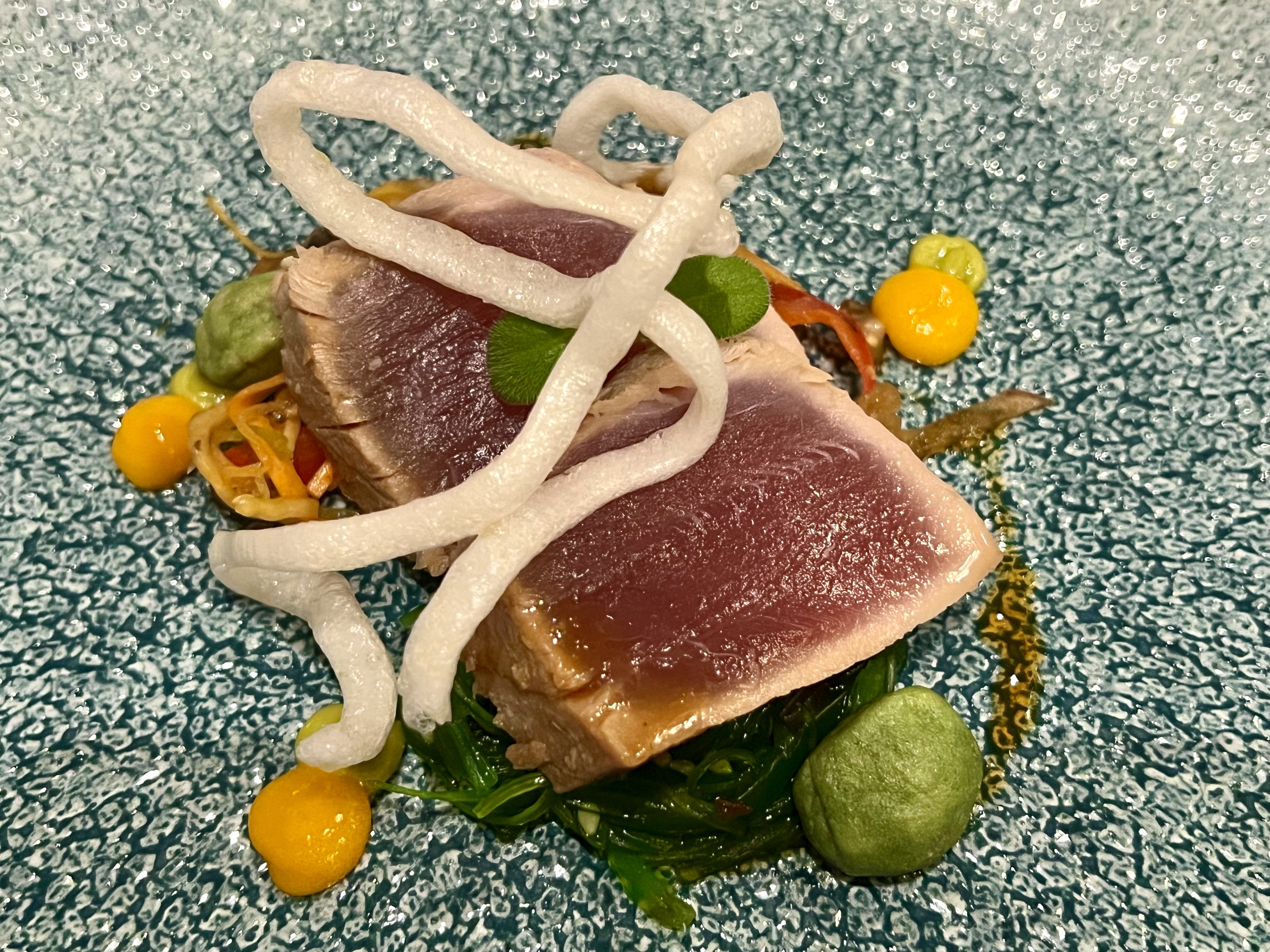 tuna tataki mango avocado