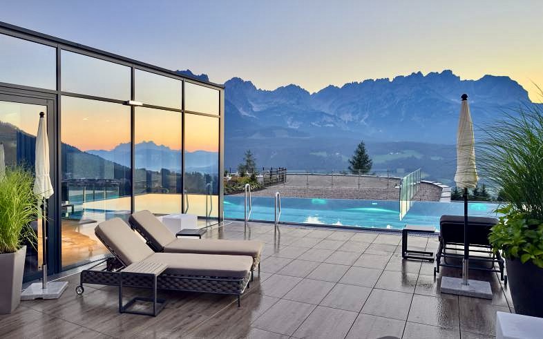 infinity rooftop pool
