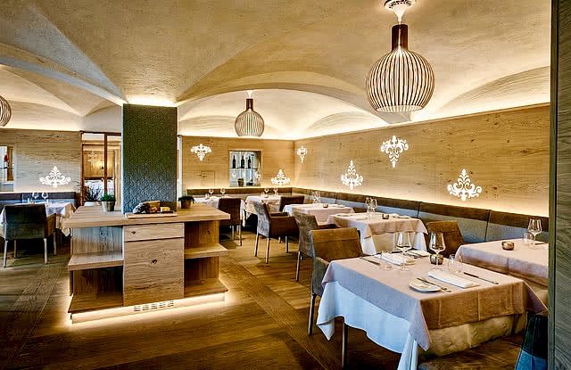 kaminzimmer dining room