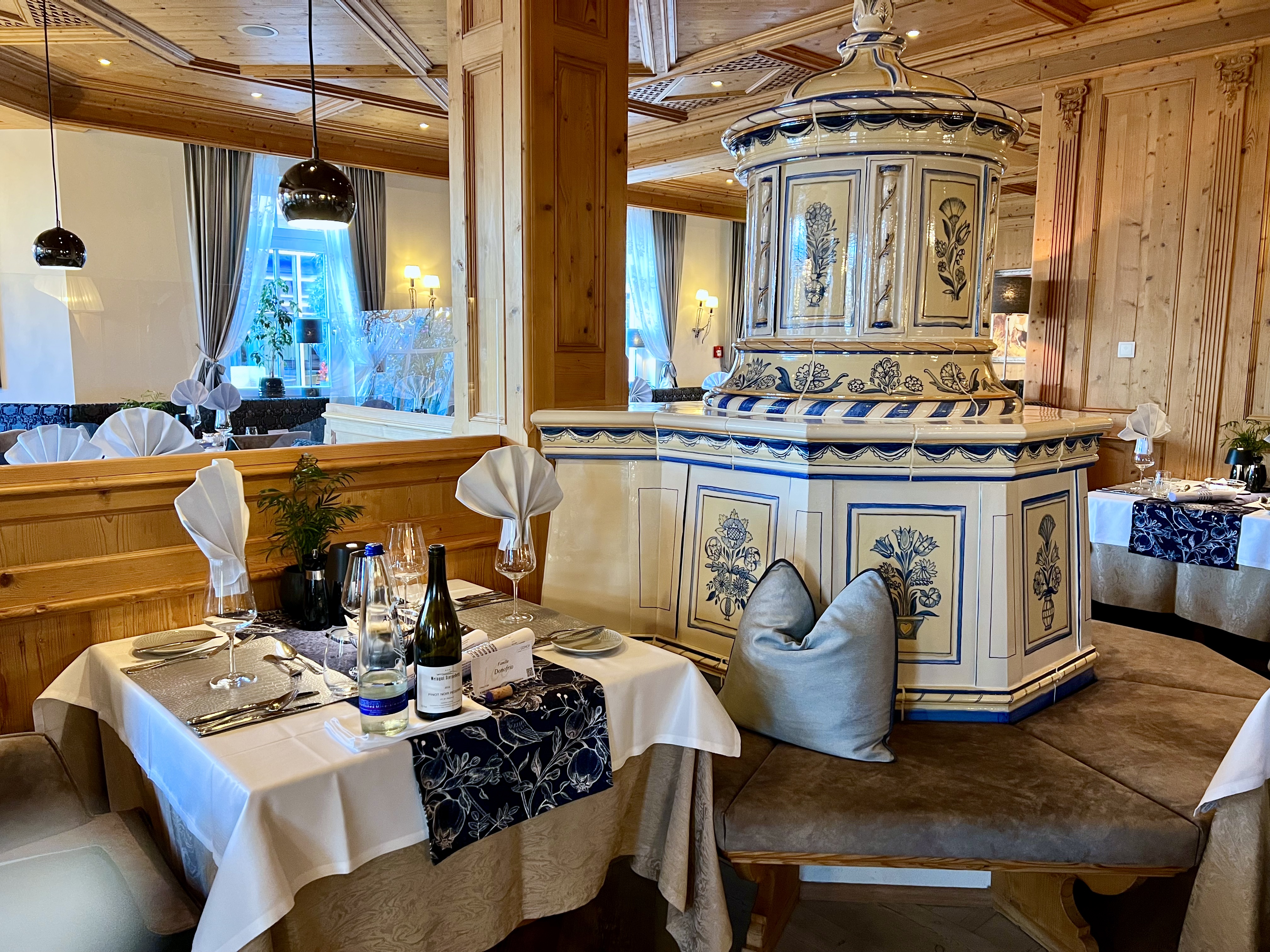 Jagdhof Sissi dining room