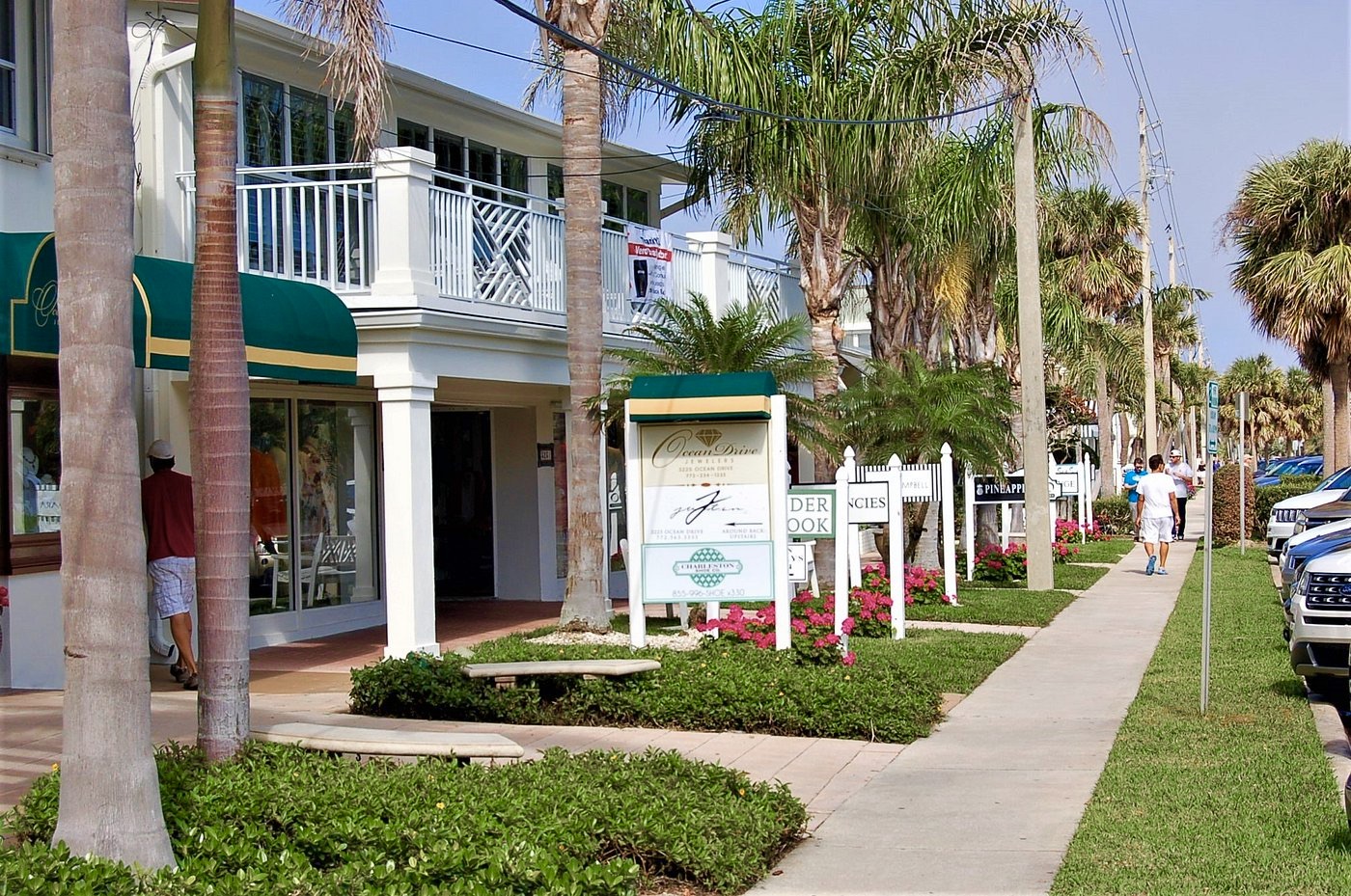 shops along ocean drive