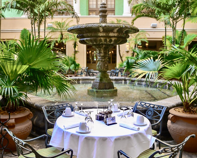 courtyard-restaurant-biltmore-coral-gables
