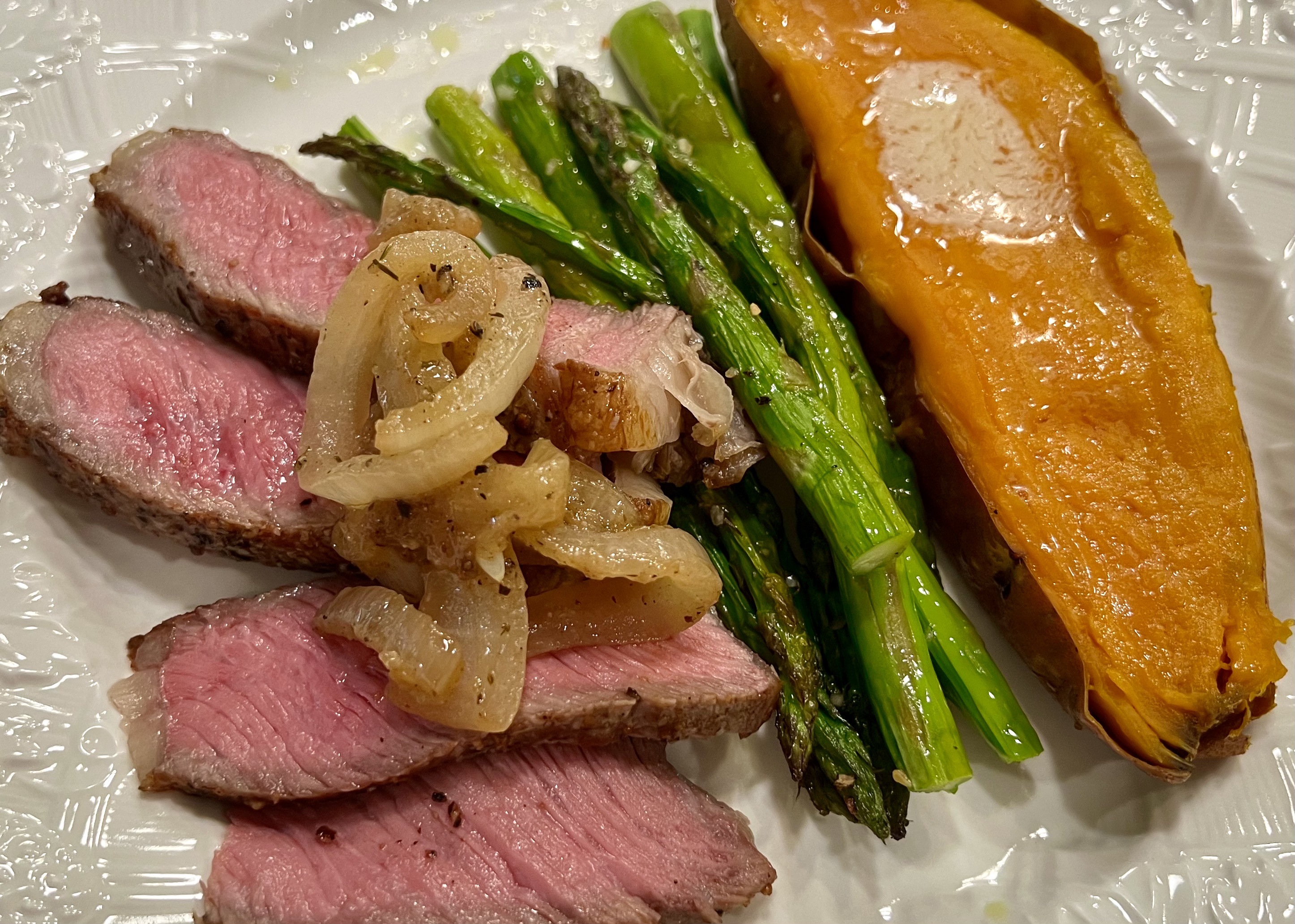 perfectly cooked ribeye steak