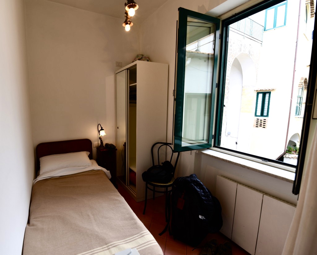 small-hotel-room