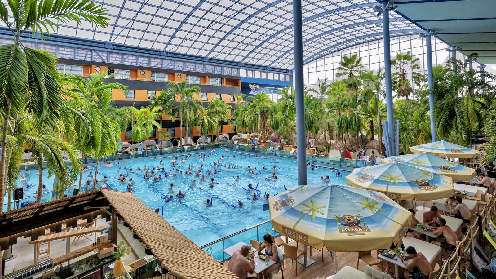 therme-erding-wave-pool