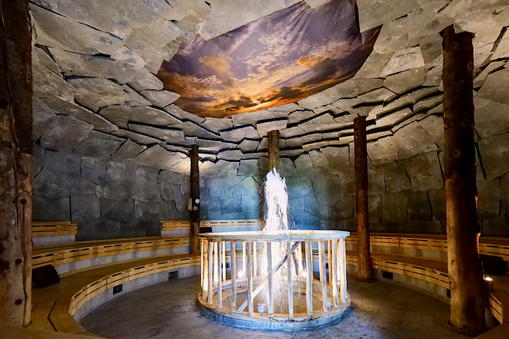geyser-cave-sauna-therme-erding