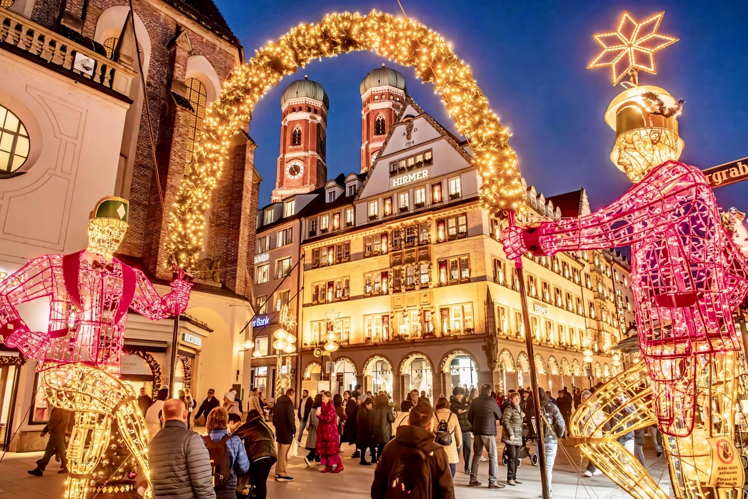 entrance-to-munich-christmas-market