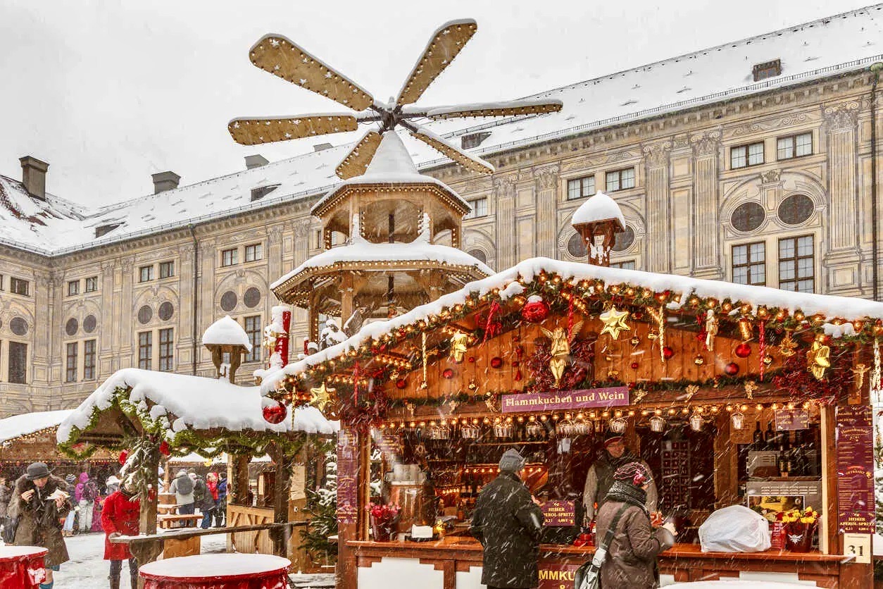 residenz-christmas-market